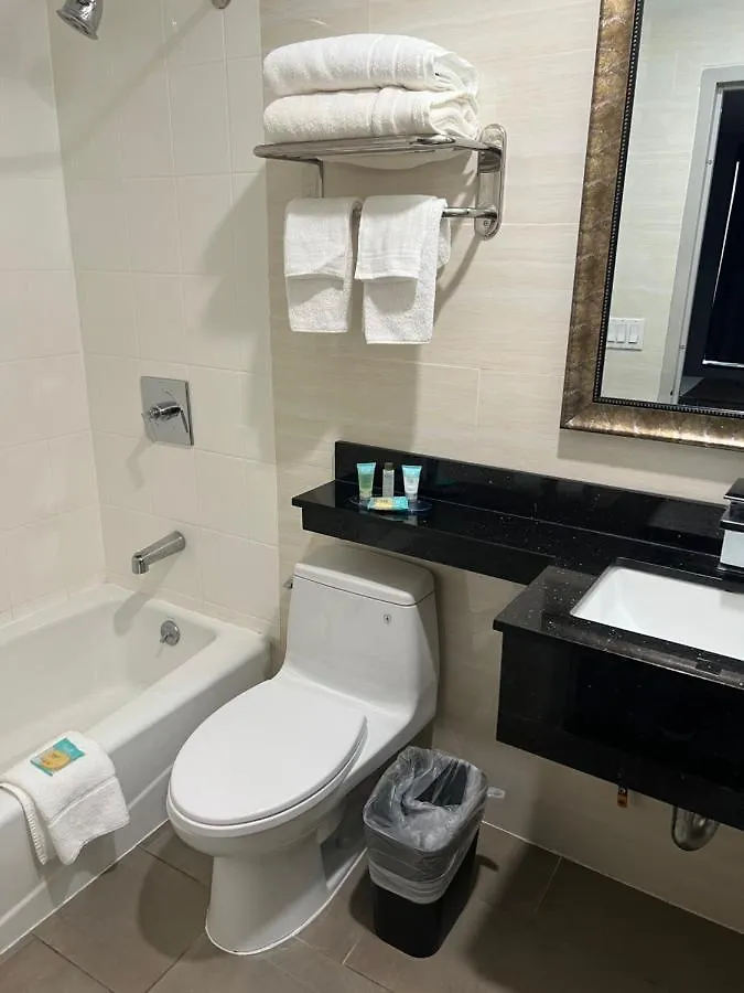 GWB Hotel New York 4*,