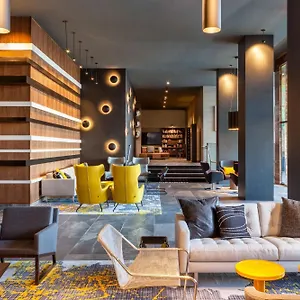 Le Meridien Hotel